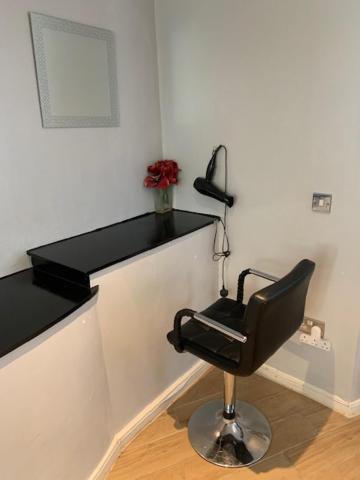Studio Apartment - Entire Lower Ground Floor - Only 7 Mins Walk Kings Cross St Pancras Station لندن المظهر الخارجي الصورة